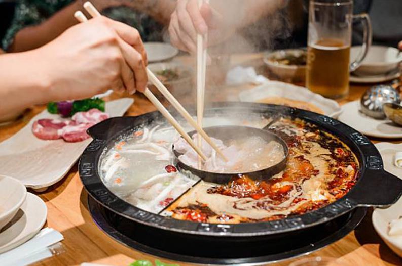 Tránh thực phẩm quá cứng, quá lạnh hoặc quá nóng