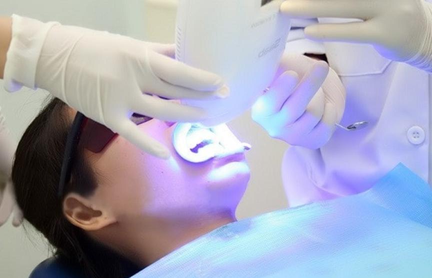 Tẩy trắng răng tại phòng nha